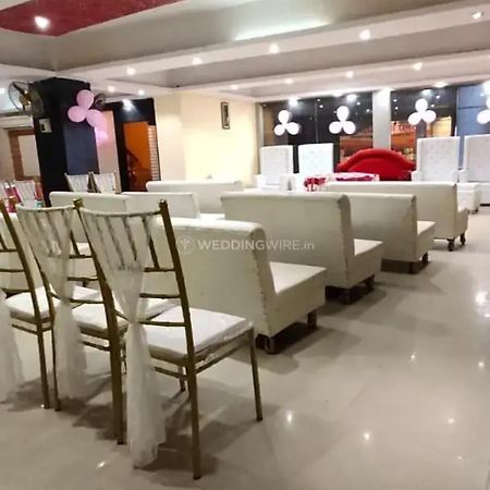 New Kumar Hotel & Banquet Лакхнау Экстерьер фото