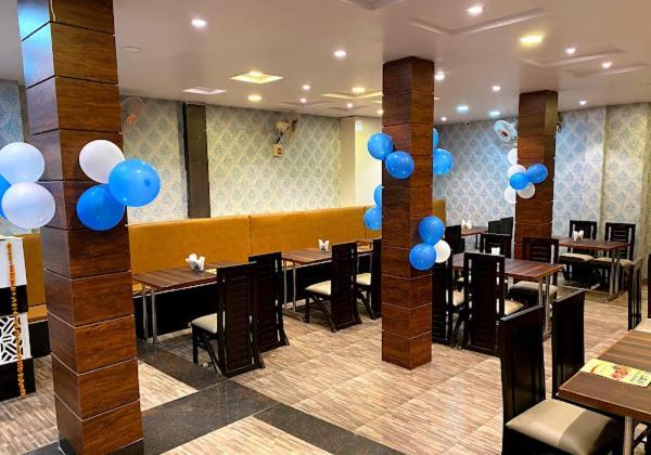 New Kumar Hotel & Banquet Лакхнау Экстерьер фото