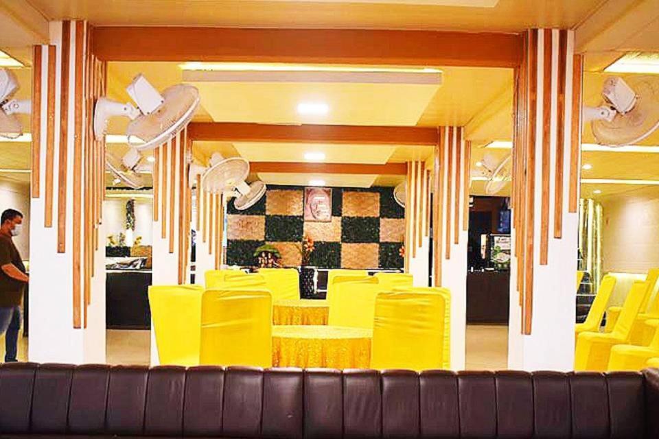 New Kumar Hotel & Banquet Лакхнау Экстерьер фото