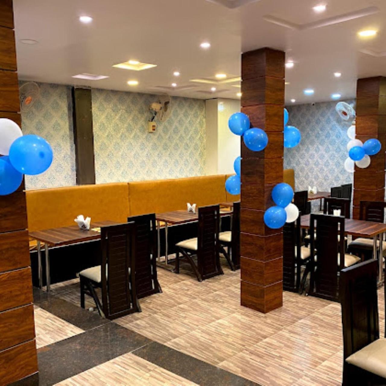 New Kumar Hotel & Banquet Лакхнау Экстерьер фото